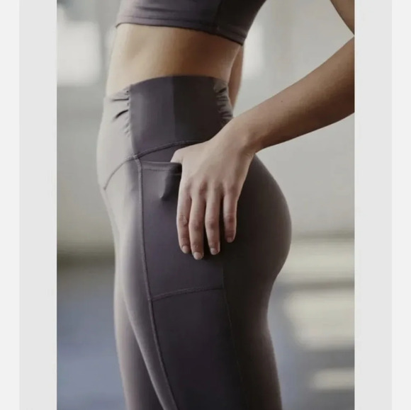 Free People Movement Breathe Easy Legging Capri Crop - Picture 6 of 13